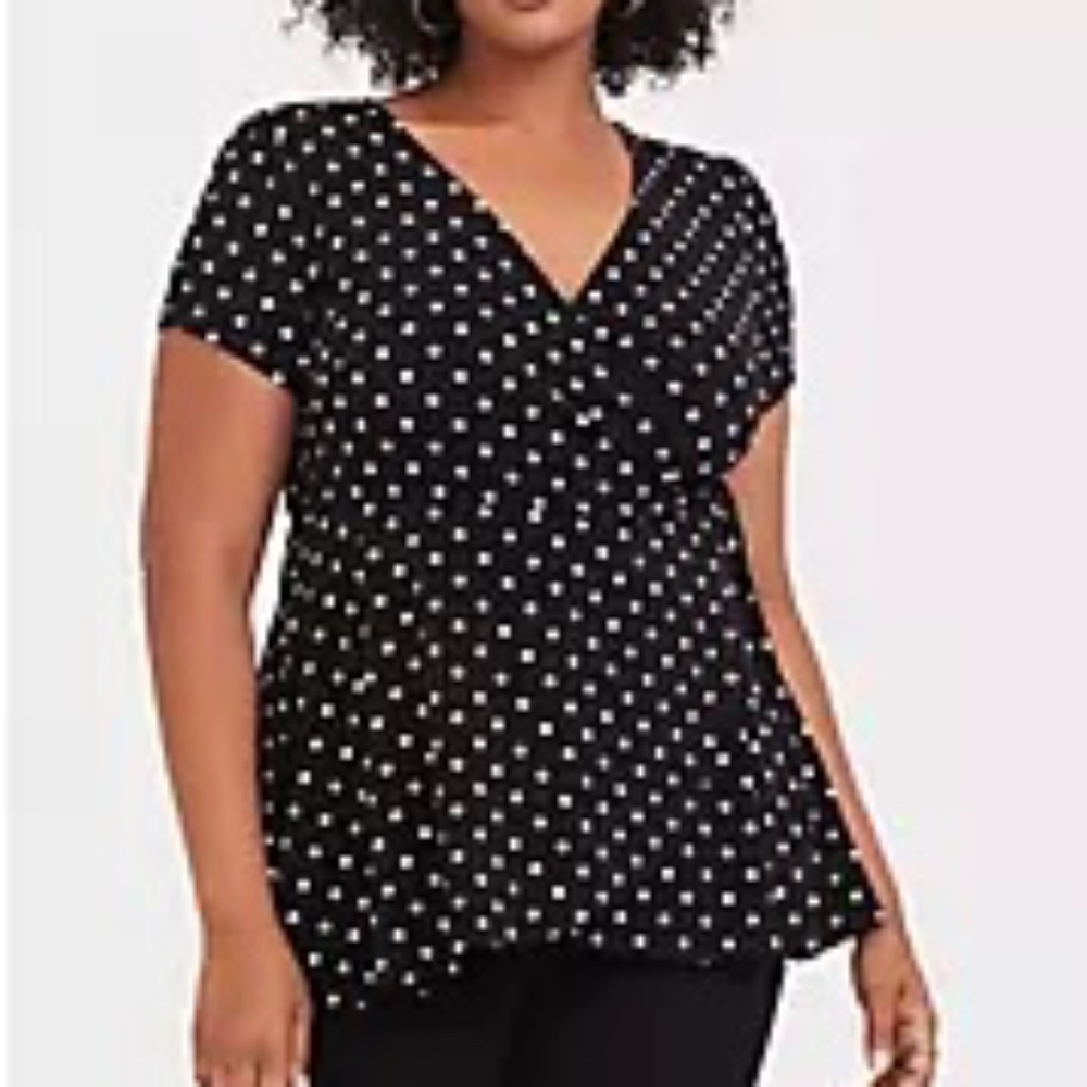 TORRID STUDIO KNIT SURPLICE WRAP TOP NWOT